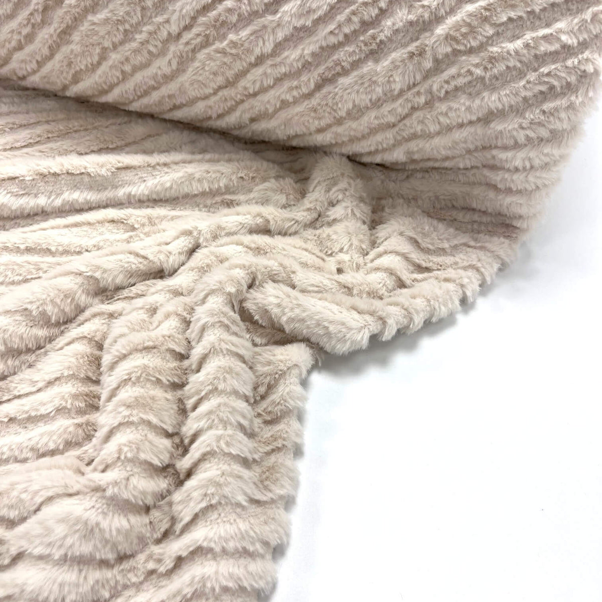 Faux Fur | Dune Drift – BeyondThePinkDoor
