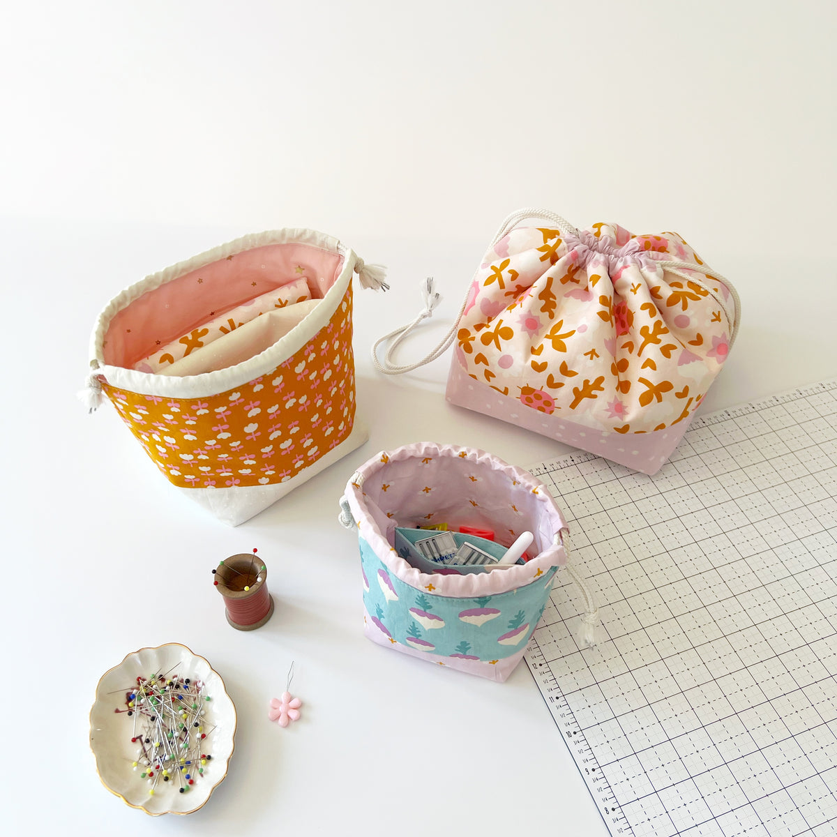 Divided drawstring pouch pattern