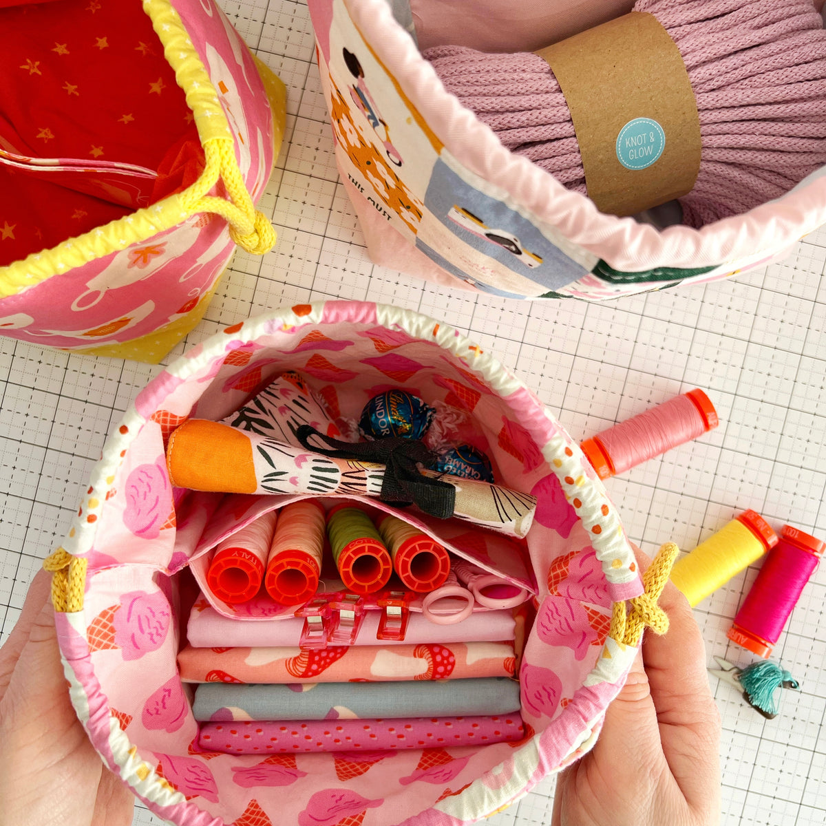 Divided drawstring pouch pattern