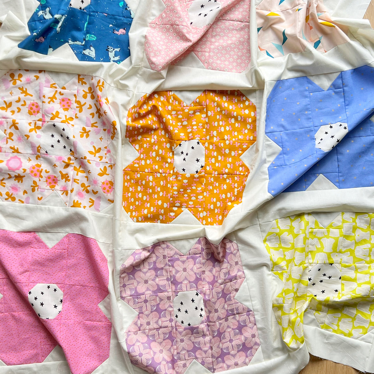Flower Friends Quilt pattern