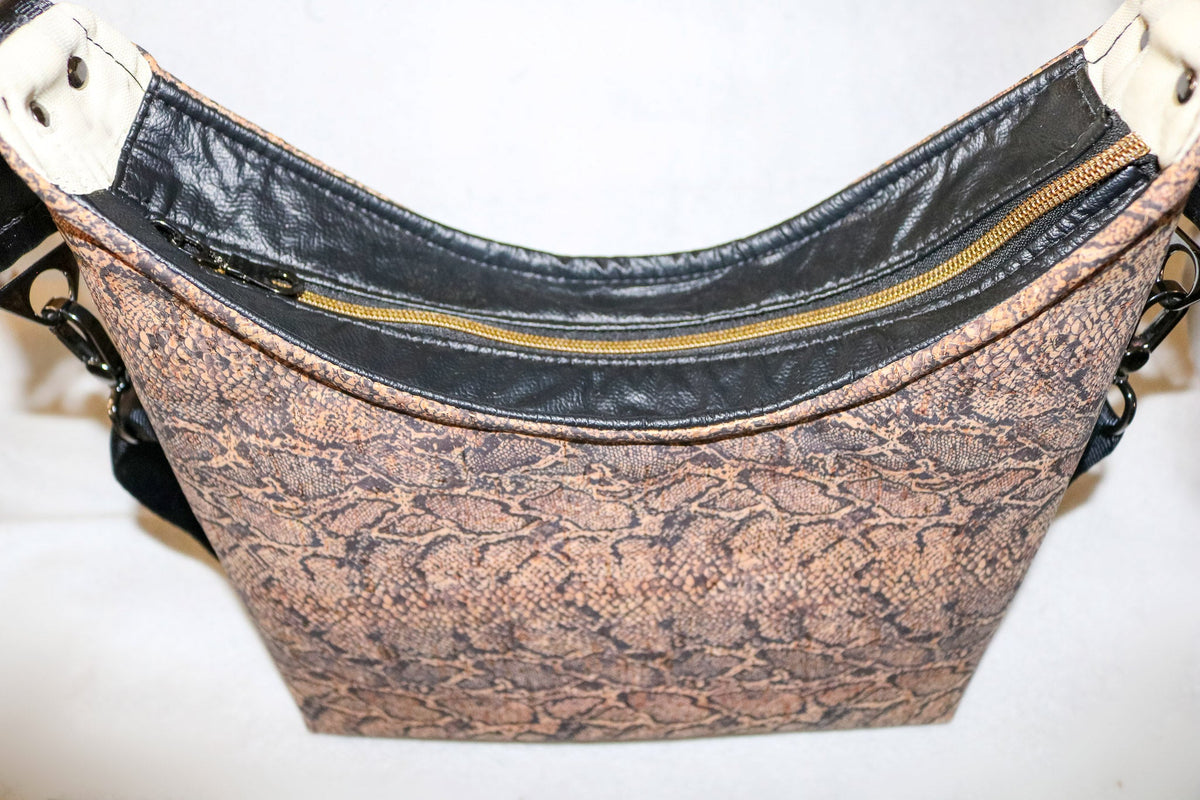 Libretto Handbag & Tote