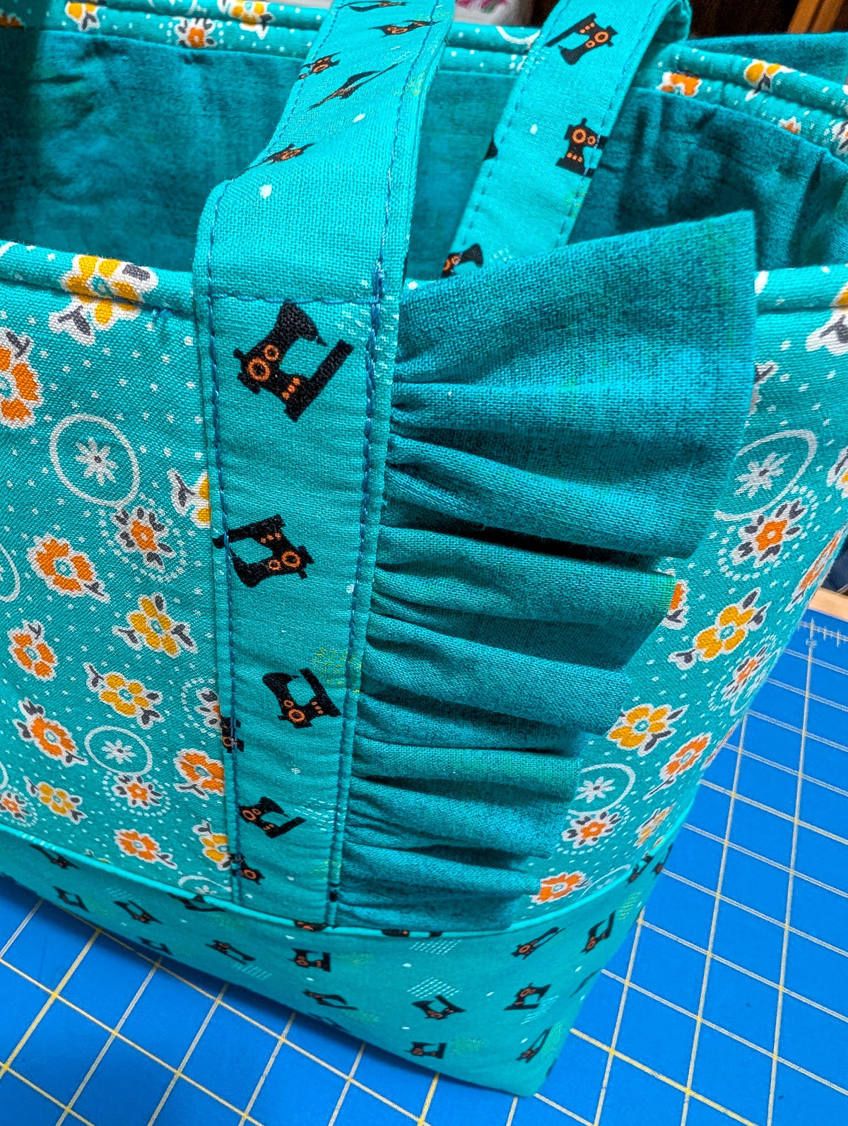 Ottava Ruffle Tote Bag