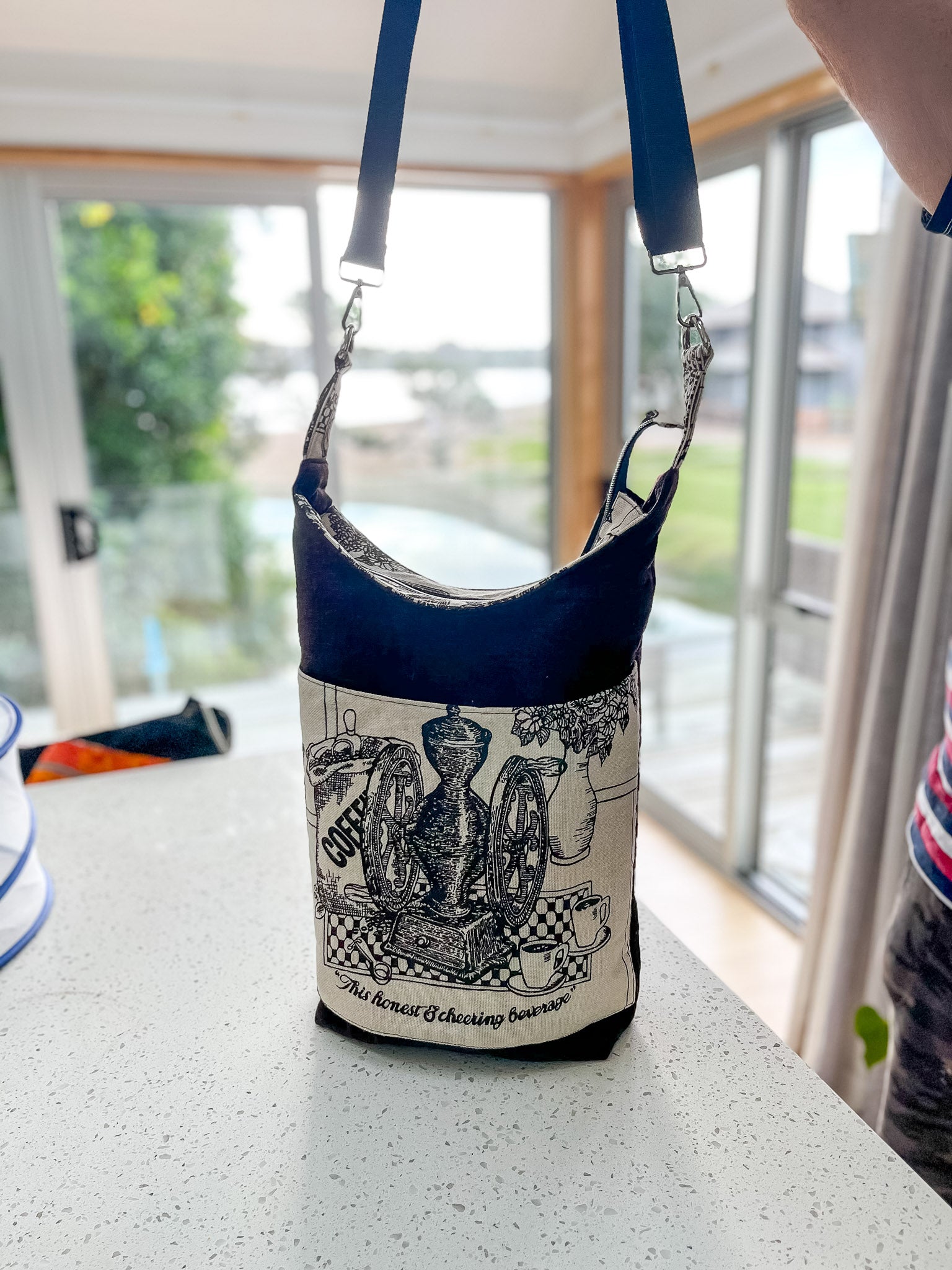 Libretto Handbag & Tote