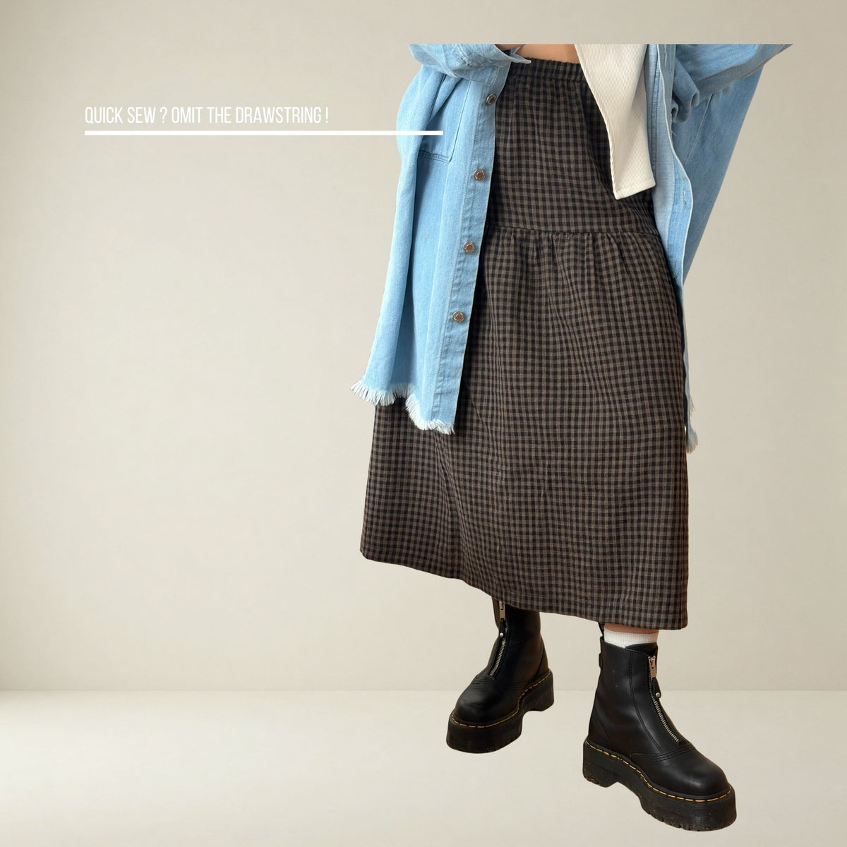 SK001 - Jupe à taille élastique avec découpes aux hanches